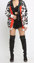 Load image into Gallery viewer, “Satira” Animal Print Jacket
