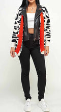 Load image into Gallery viewer, “Satira” Animal Print Jacket
